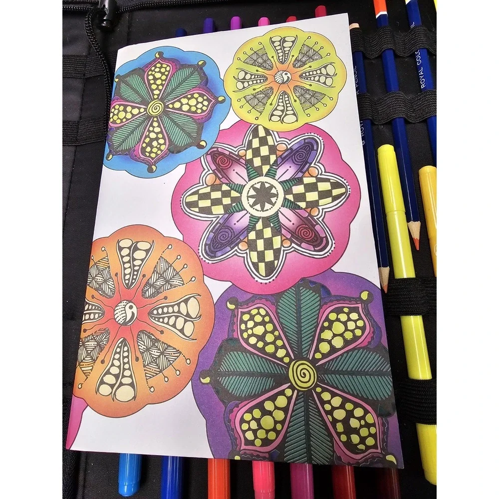Royal Langnickel Color Pencil &‎ Marker Set With Carry Case